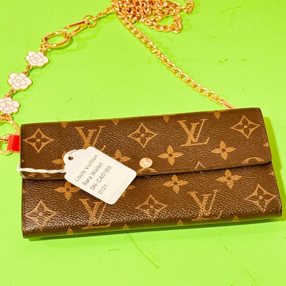 Louis Vuitton Brown Monogram Sarah long bifold wallet this is Labeled feature - Picture 9 of 15